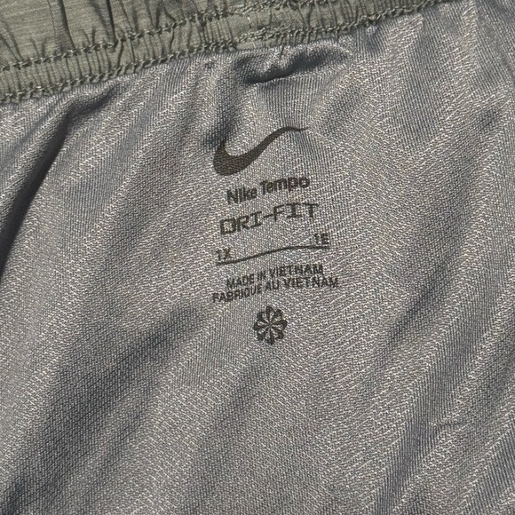 Nike Women's Charcoal Athletic Shorts - Picture 4 of 4